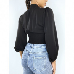 Blouse noire cintrée à la taille avec décolleté  et manches bouffantes