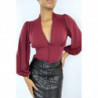 Blouse bordeaux cintrée à la taille avec décolleté  et manches bouffantes