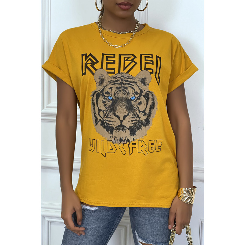 Tee-shirt moutarde ample avec écriture REBEL et tête de lion