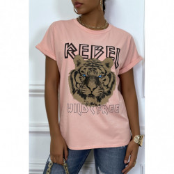 Tee-shirt rose ample avec...