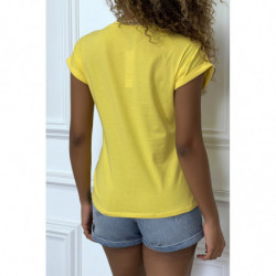 T-shirt jaune manches revers avec écriture LOVE