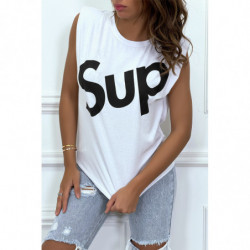 T-shirt blanc oversize sans manches à épaulettes et écriture "sup"