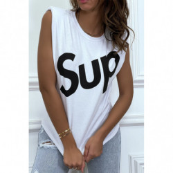 T-shirt blanc oversize sans manches à épaulettes et écriture "sup"