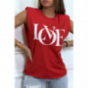 T-shirt sans manches rouge à épaulettes et écriture "love"