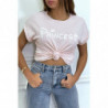 T-shirt rose avec écriture "pincesse" et manches retroussées