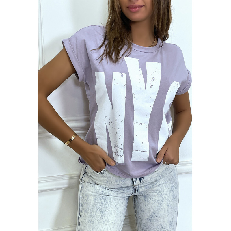 T-shirt lilas à manches retroussées et tag "NYC"