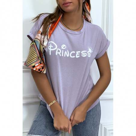 T-shirt lilas avec écriture "pincesse" et manches retroussées