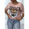 T-shirt ample rose avec "tête de tigre" et écriture, à manches courtes