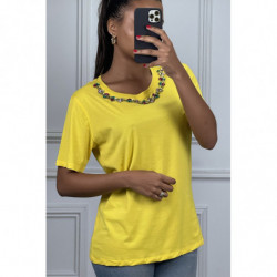 T-shirt jaune basic à col en strass