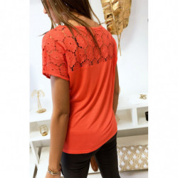 Joli petit top corail avec dentelle au buste et strass