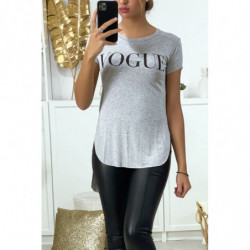 Tee-shirt gris plus long à l'arrière avec écriture VOGUE