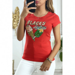 Tee-shirt rouge avec dessin...