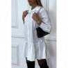 Robe chemise blanche plissée au bas et évasée