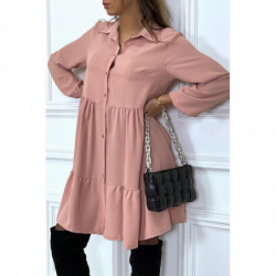 Robe chemise rose à volant et boutons