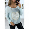 Pull turquoise avec motif coeur en dentelle et broderie