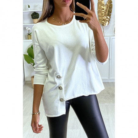 Pull blanc pour femme très doux avec oeillets et attaches sur les cotés.