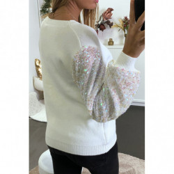 Pull blanc très doux à manche doublé de dentelle et sequin