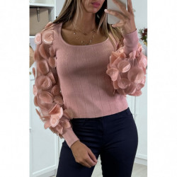 Pull rose côtelé à manche en tulle et pétales