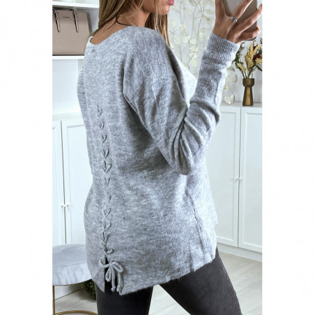 Pull tombant et très doux en gris col V avec tresse au dos