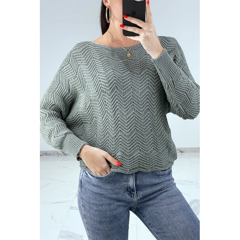 Pull vert à manches chauve-souris et motifs en maille