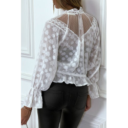 Blouse blanche en dentelle à col haut avec élastique à la taille et manches - 6