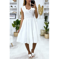 Robe patineuse blanche évasé avec perles et élastiques au buste - 2