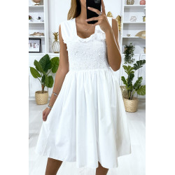 Robe patineuse blanche évasé avec perles et élastiques au buste - 4