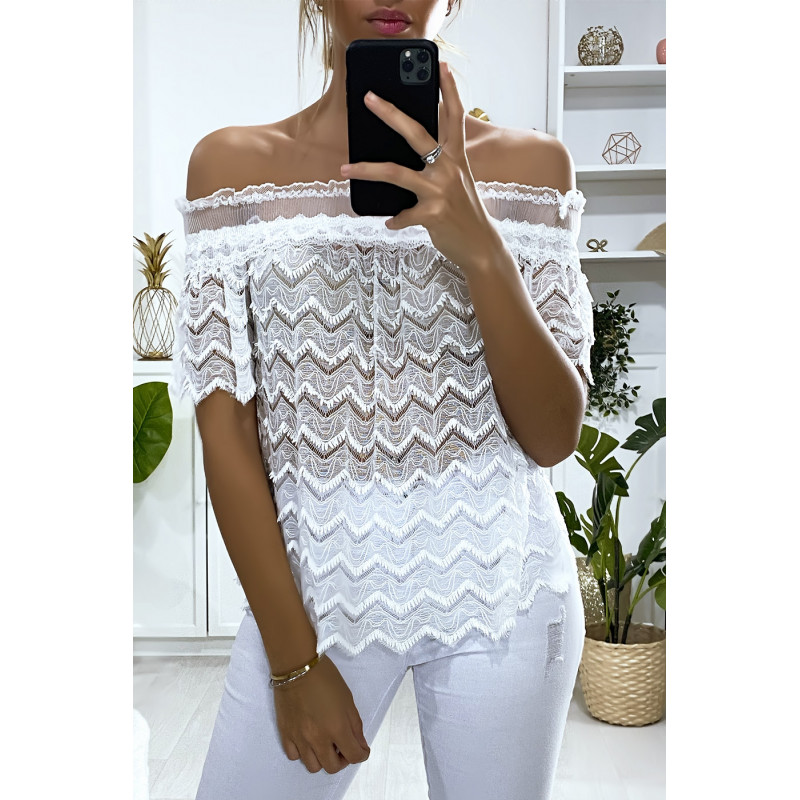 Blouse blanche en dentelle avec col bateau - 2