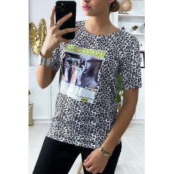 T-shirt motif léopard noir avec dessin à l'avant - 3