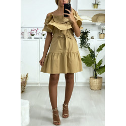 Robe à volant col bateau en camel avec ceinture - 3