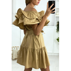 Robe à volant col bateau en camel avec ceinture - 5