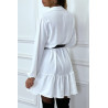 Robe chemise blanche à volant et boutons - 5