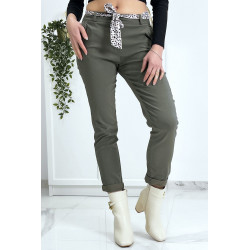 Pantalon strech kaki avec poches froufrou et ceinture - 5