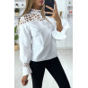 Blouse blanche avec buste motif satiné et perlé - 3