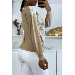 Pull col V beige à motif dentelle blanche - 3