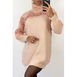 Pull col roulé long couleur rose à détails broderie ajourée - 2