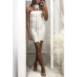 Robe blanche en maille côtelé extensible avec fleure à la bretelle - 2