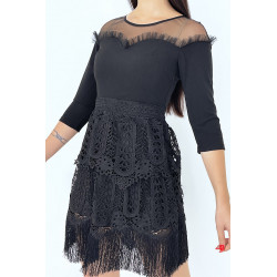 Robe chic noire à manches 3/4 et doublure ajourée à franges - 1