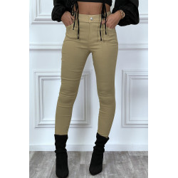 Pantalon slim camel avec poches et boutons avec faux diamant - 5