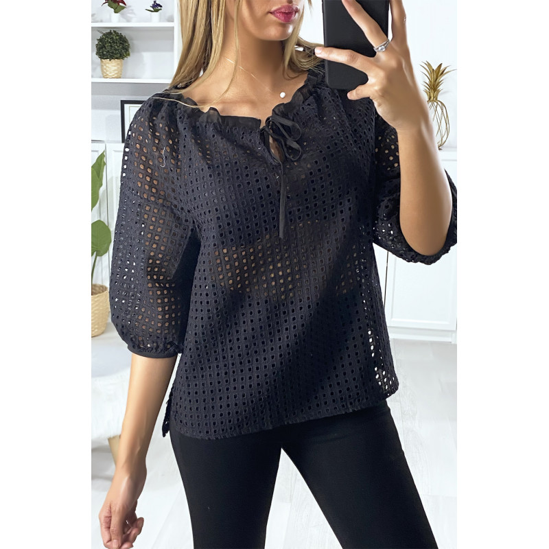 Blouse noir manches bouffante col bateau en matière à trous - 3