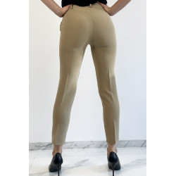 Pantalon slim camel avec poches style working girl - 3