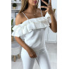 Blouse blanche col bateau avec volant en forme de plis - 3