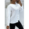 Blouse blanche à boutons dorés - 7