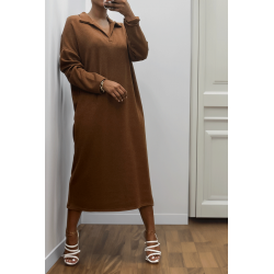 Longue robe épaisse col chemise en marron - 3