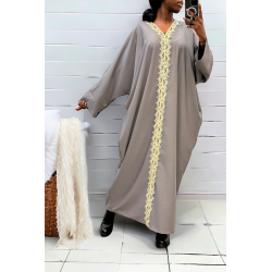 Abaya taupe over size (36-52) avec sublime dentelle sur toute la longueur  - 2