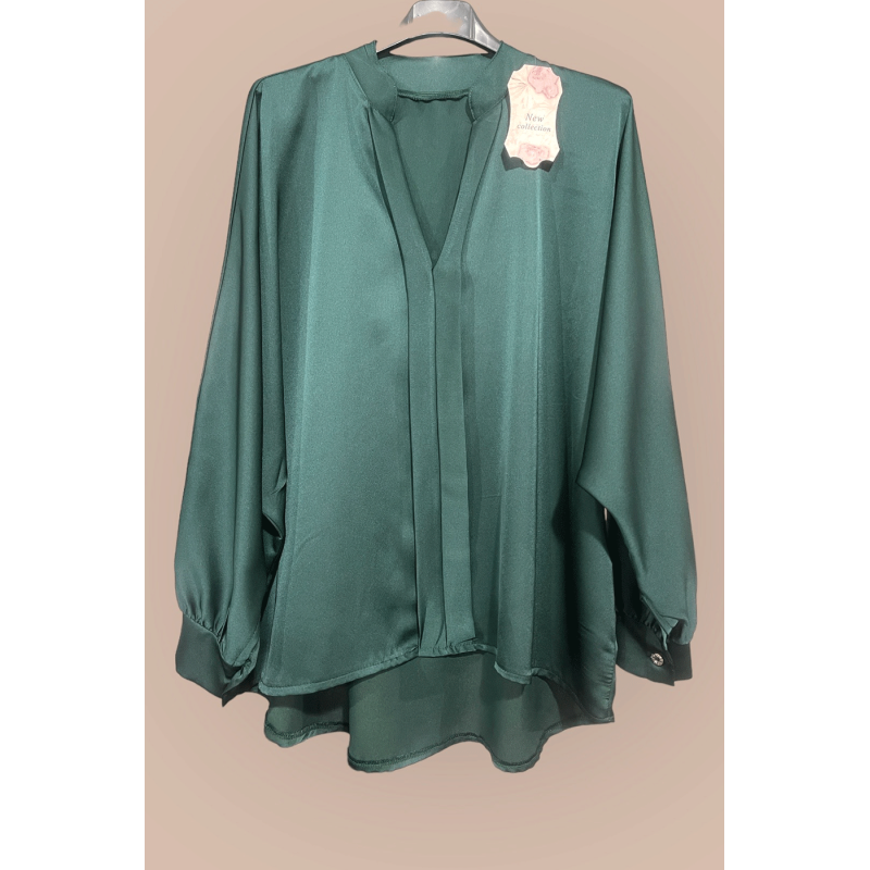 Blouse satiné vert sapin coupe over size avec plis à l'avant  - 1