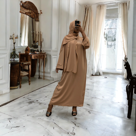 Robe abaya couleur camel en soie de medine avec foulard  intégré  - 2