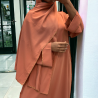 Robe abaya couleur saumon en soie de medine avec foulard  intégré  - 1