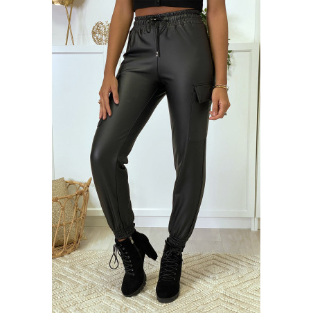 Pantalon cargo noir en simili - 2