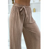 Pantalon palazzo plissé taupe avec joli motif - 4